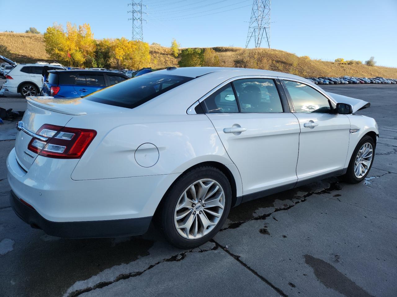 2015 Ford Taurus Limited - Фото 3