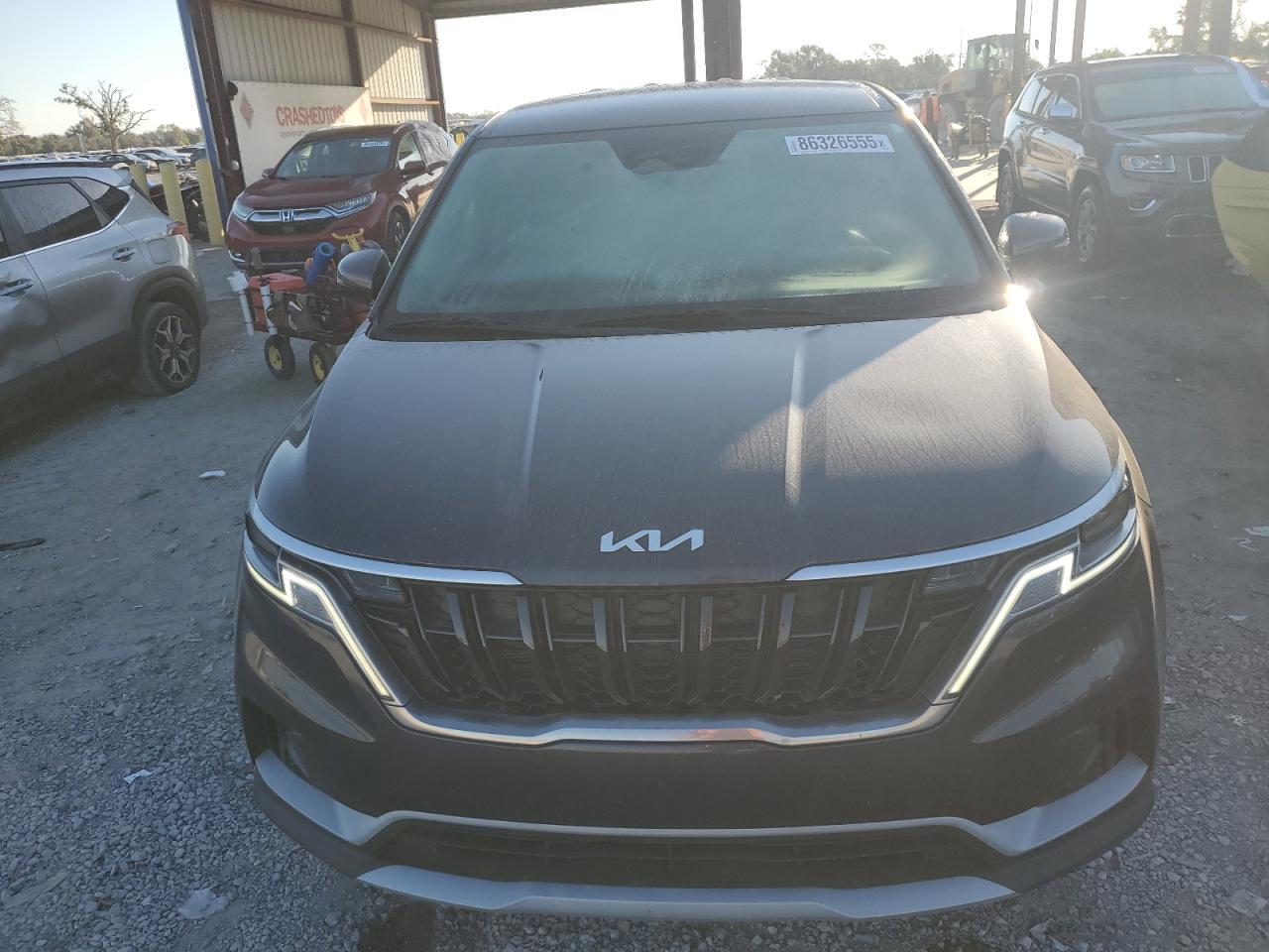 2024 Kia Carnival Lx - Image 5