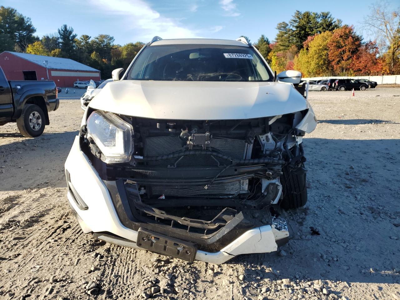 2018 Nissan Rogue S - Image 5