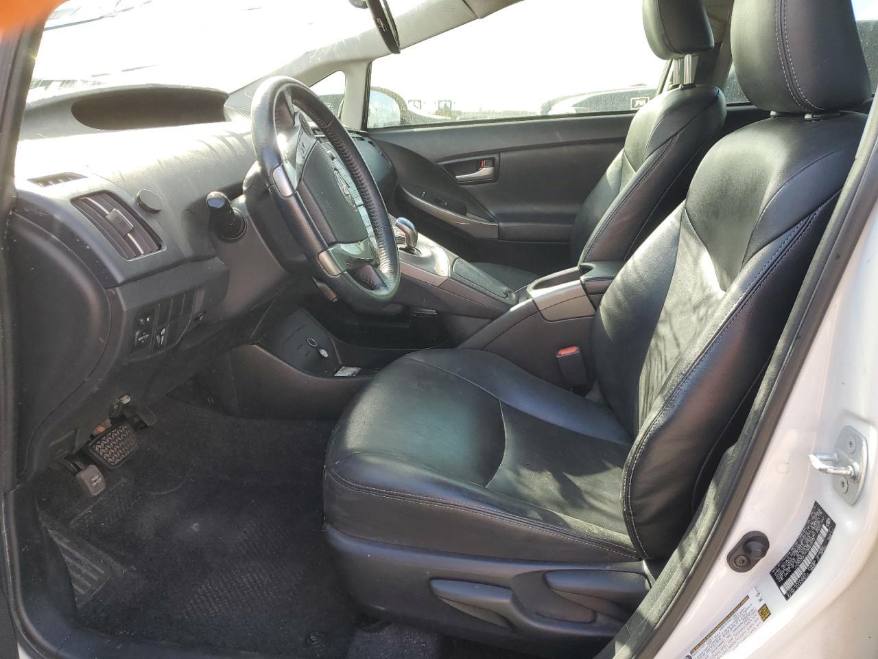 2015 Toyota Prius - Image 7
