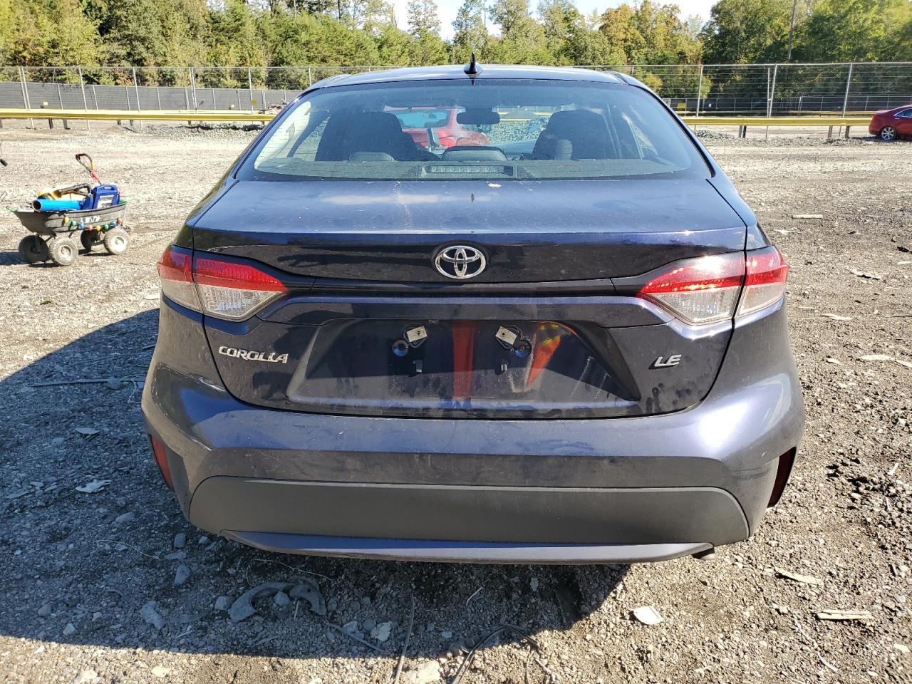 2022 Toyota Corolla Le - Image 6