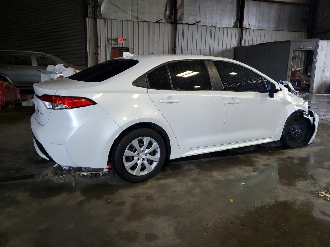2022 Toyota Corolla Le - Image 3