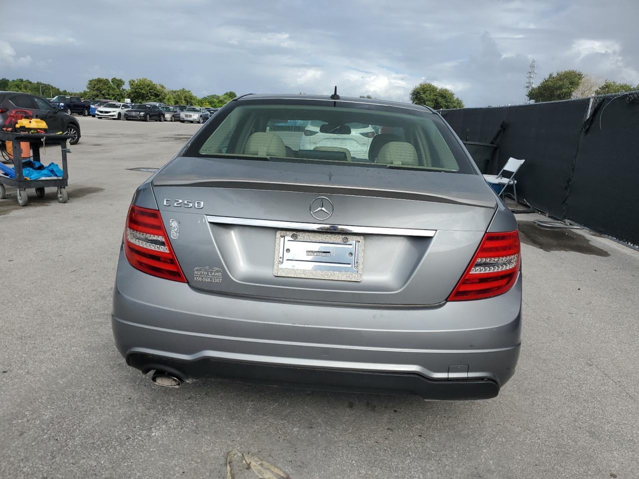 2014 Mercedes-Benz C 250 - Image 6
