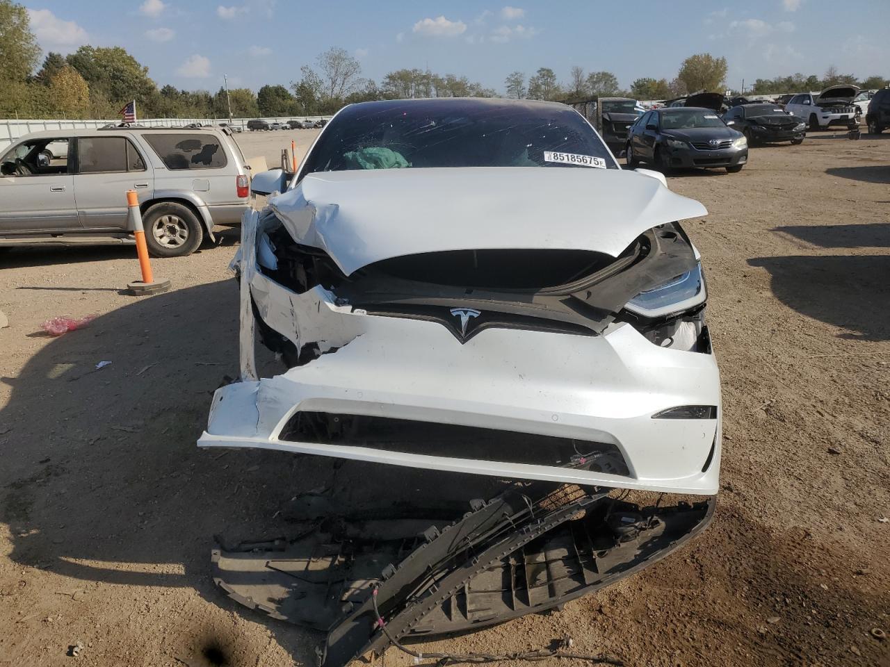 2022 Tesla Model X - Image 5