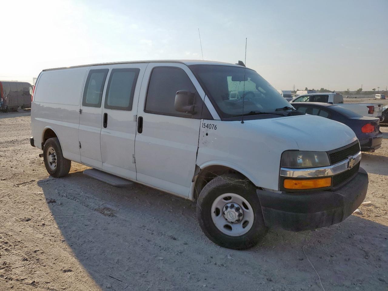 2018 Chevrolet Express 3500 Delivery Van - Image 4