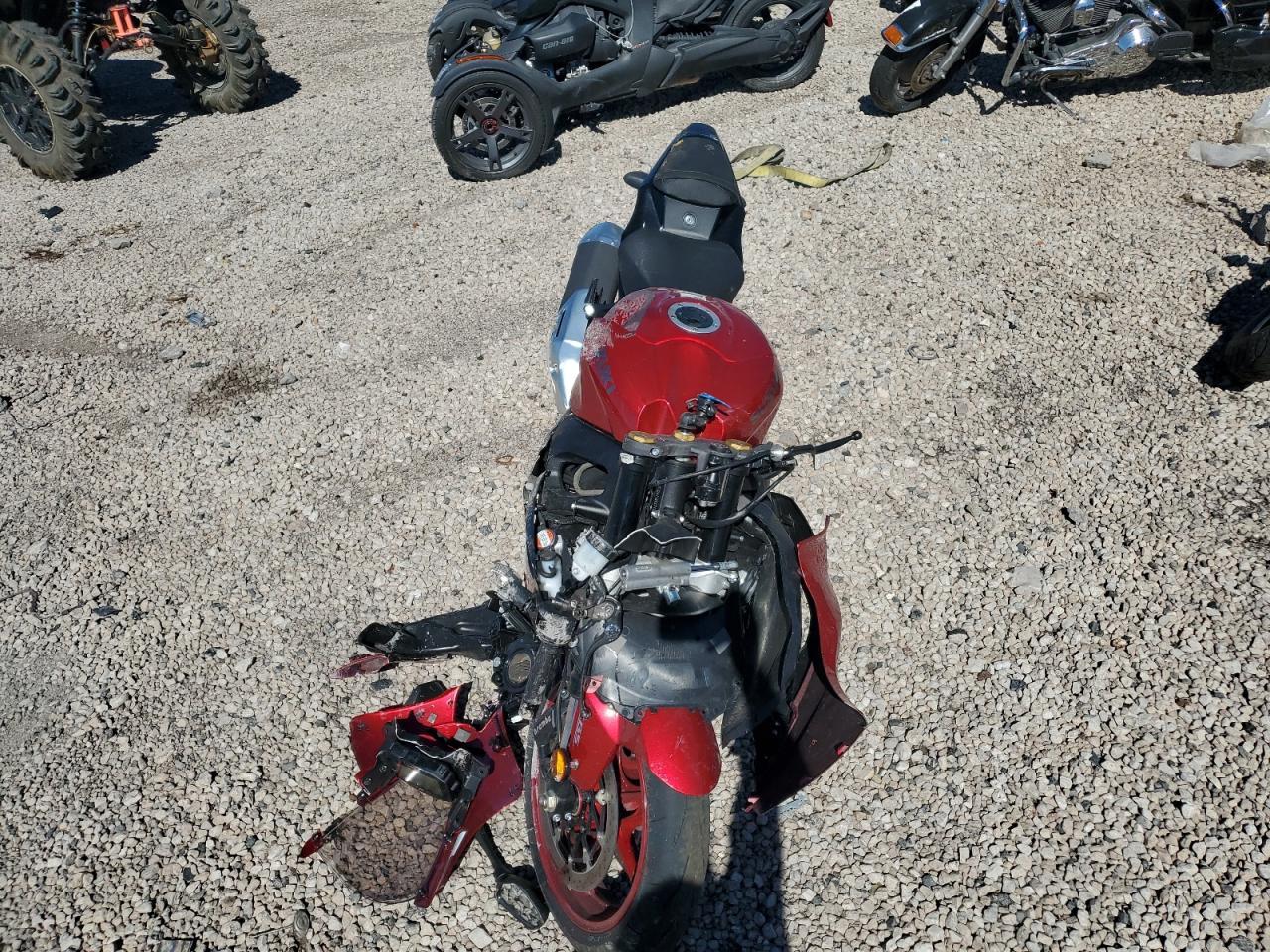 2025 Suzuki Gsx-R1000 - Image 5