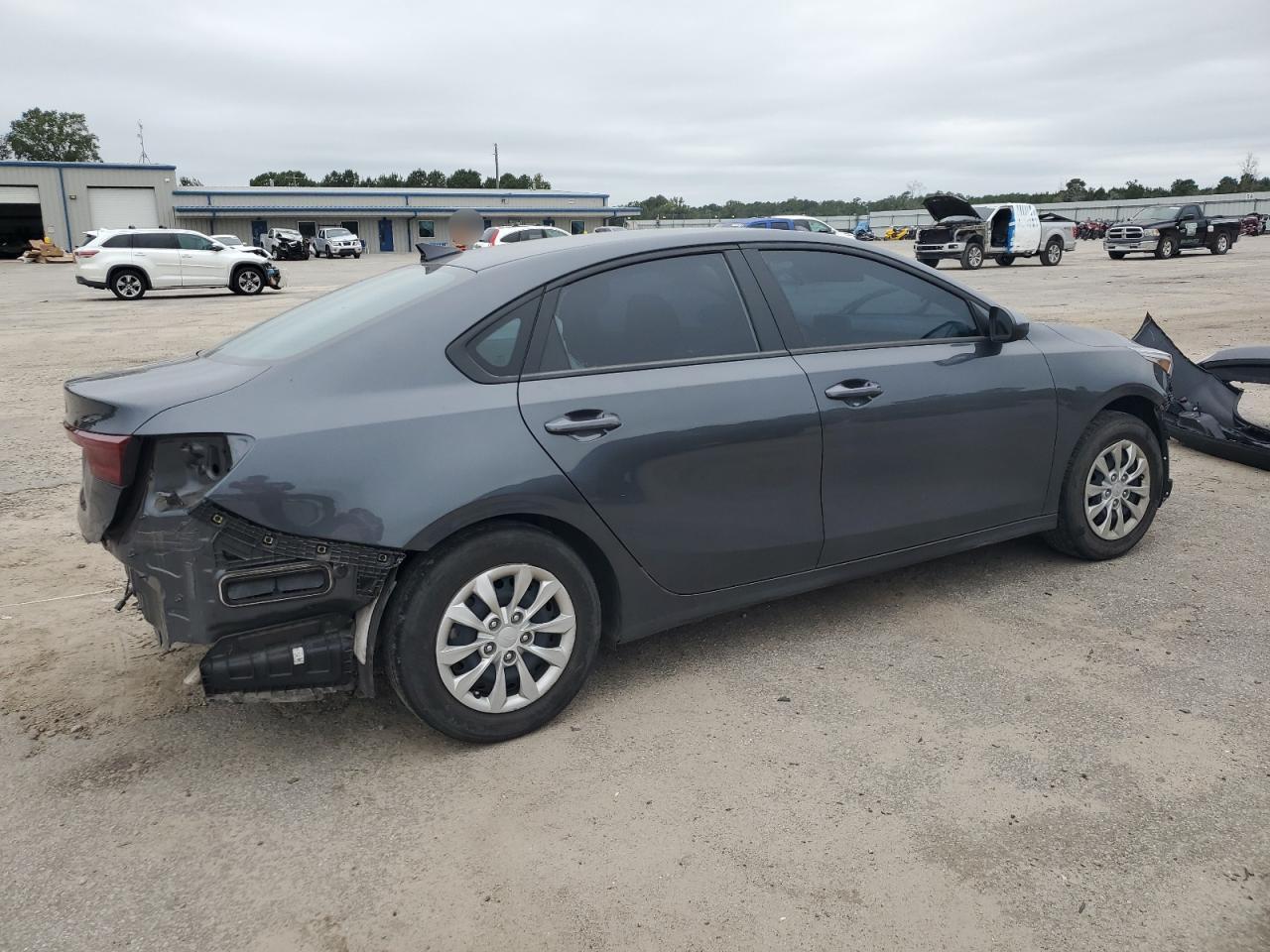 2023 Kia Forte Lx - Фото 3