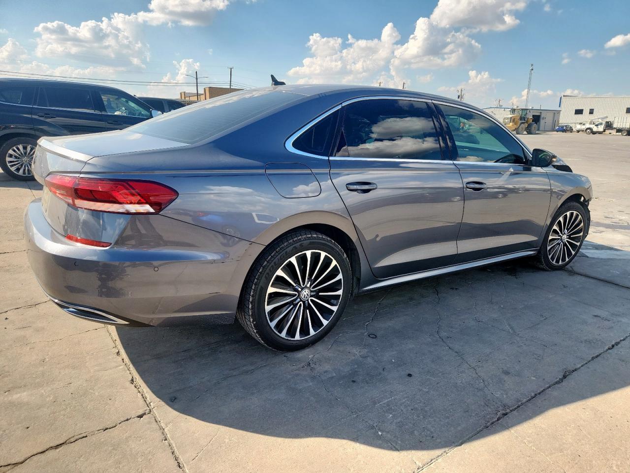 2022 Volkswagen Passat Limited Edition - Фото 3