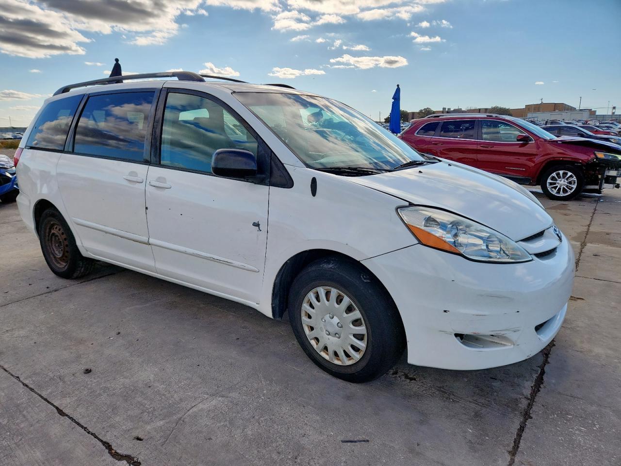 2006 Toyota Sienna Le 8 Passenger - Image 4