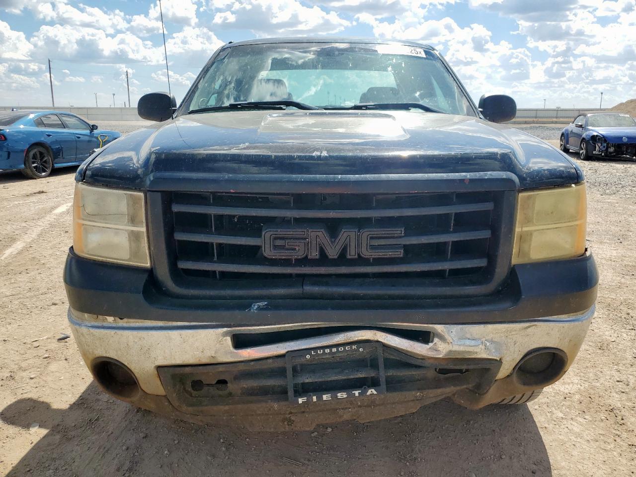 2011 GMC Sierra - Image 5