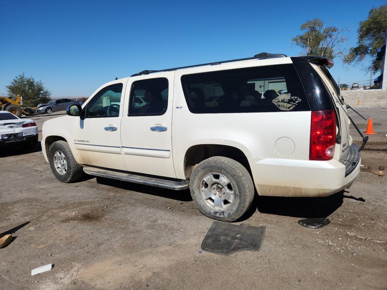2008 GMC Yukon Xl K1500 - Image 2