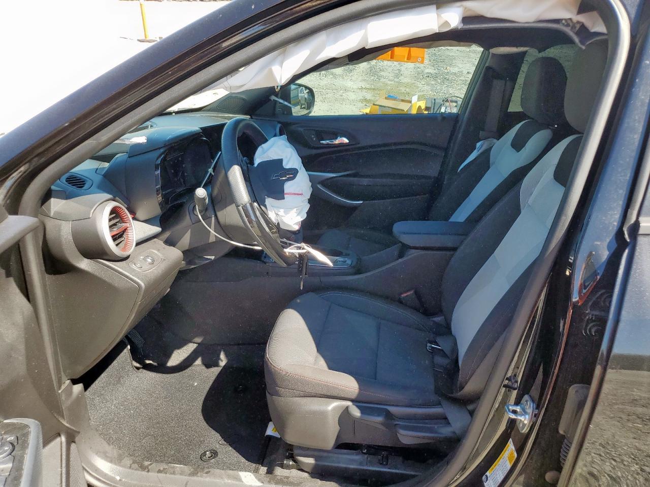 2025 Chevrolet Trax 1Rs - Image 7