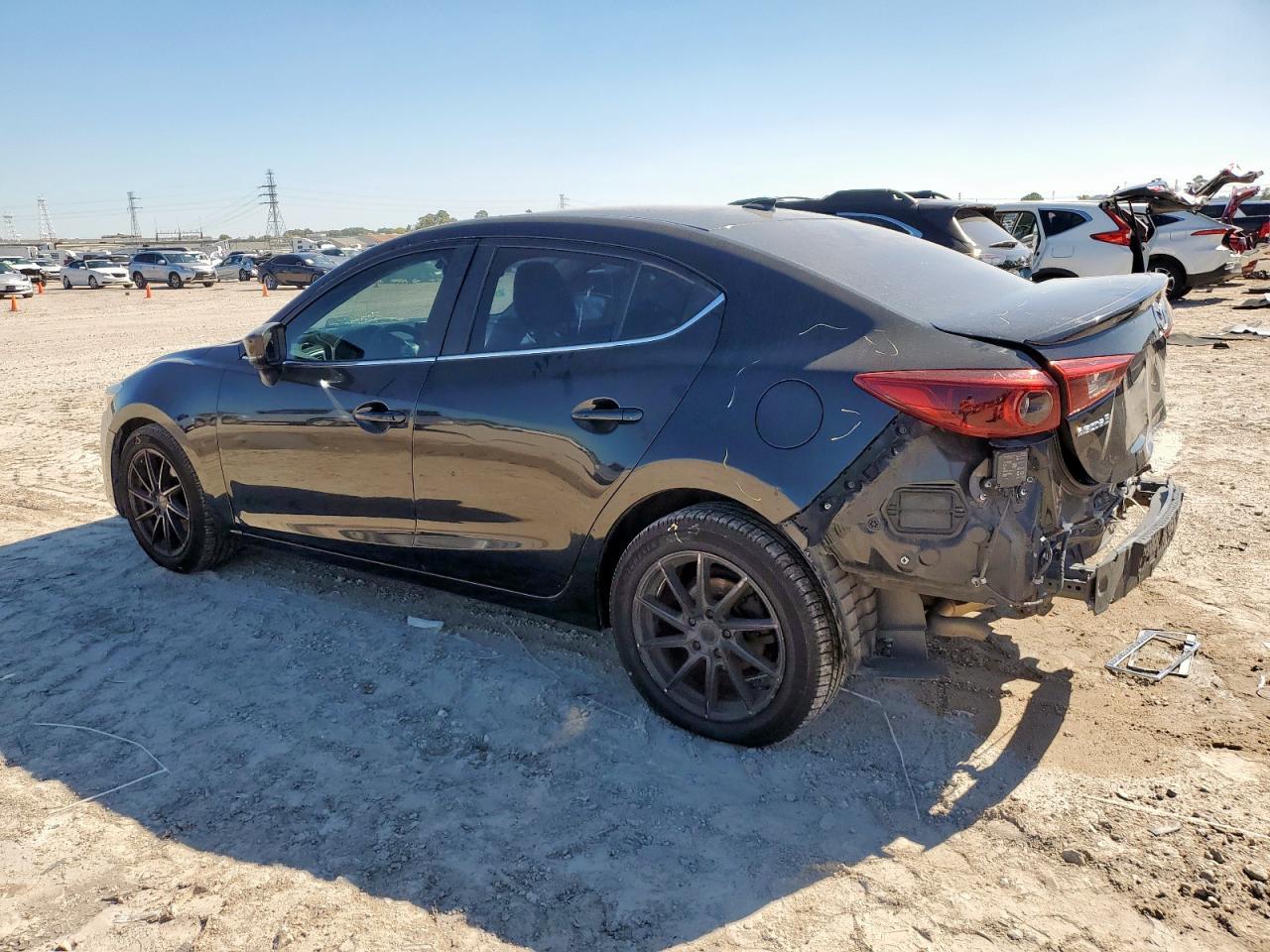 2018 Mazda 3 Grand Touring - Image 2