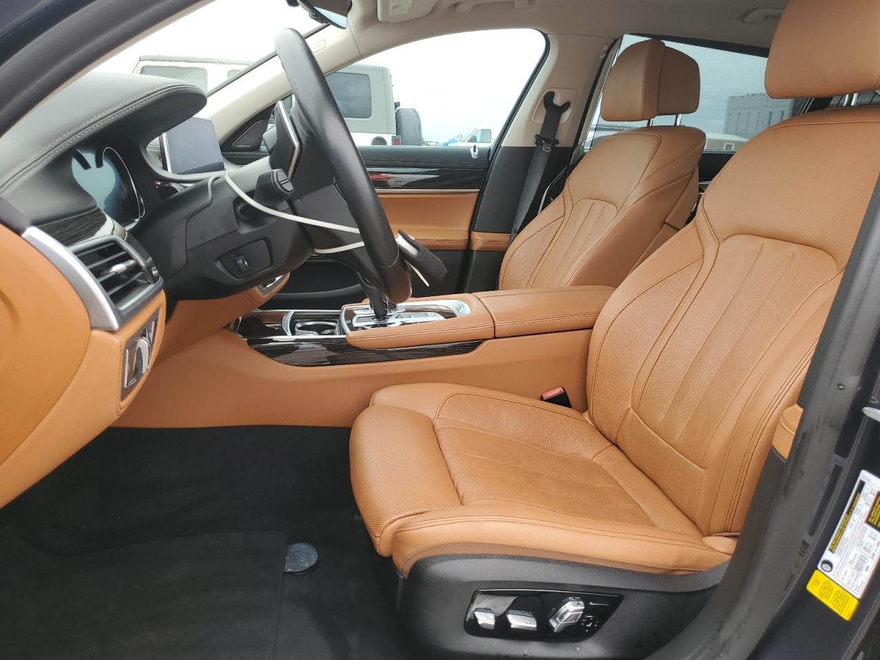 2019 BMW 740 I - Фото 7