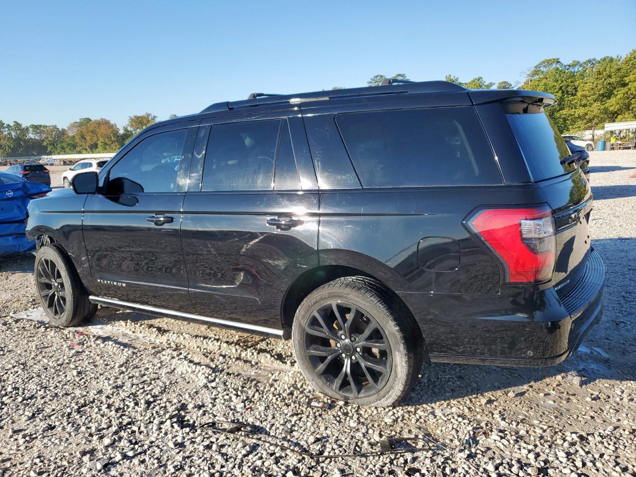 2018 Ford Expedition Platinum - Image 2
