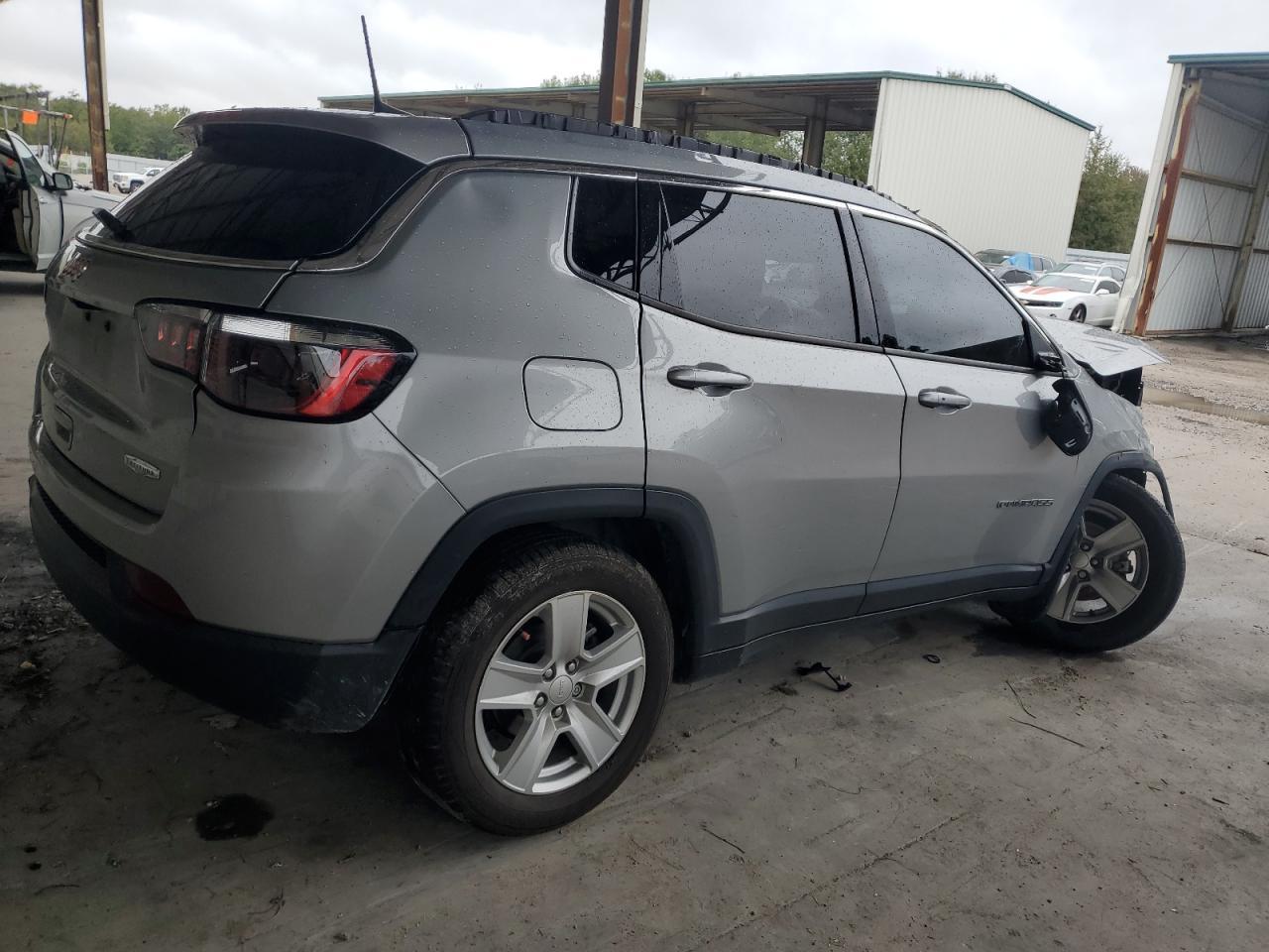 2022 Jeep Compass Latitude - Фото 3