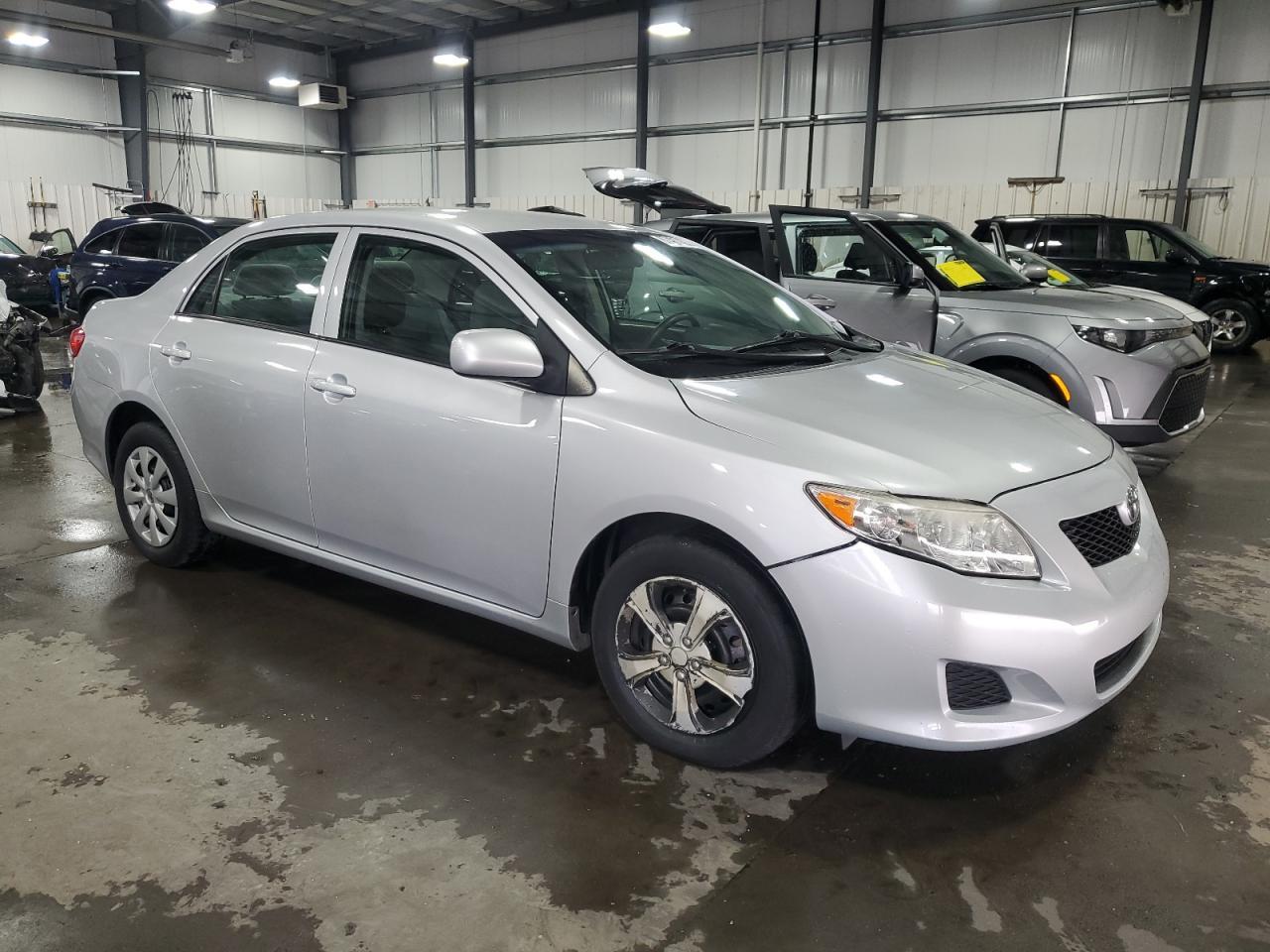 2010 Toyota Corolla Base - Фото 4