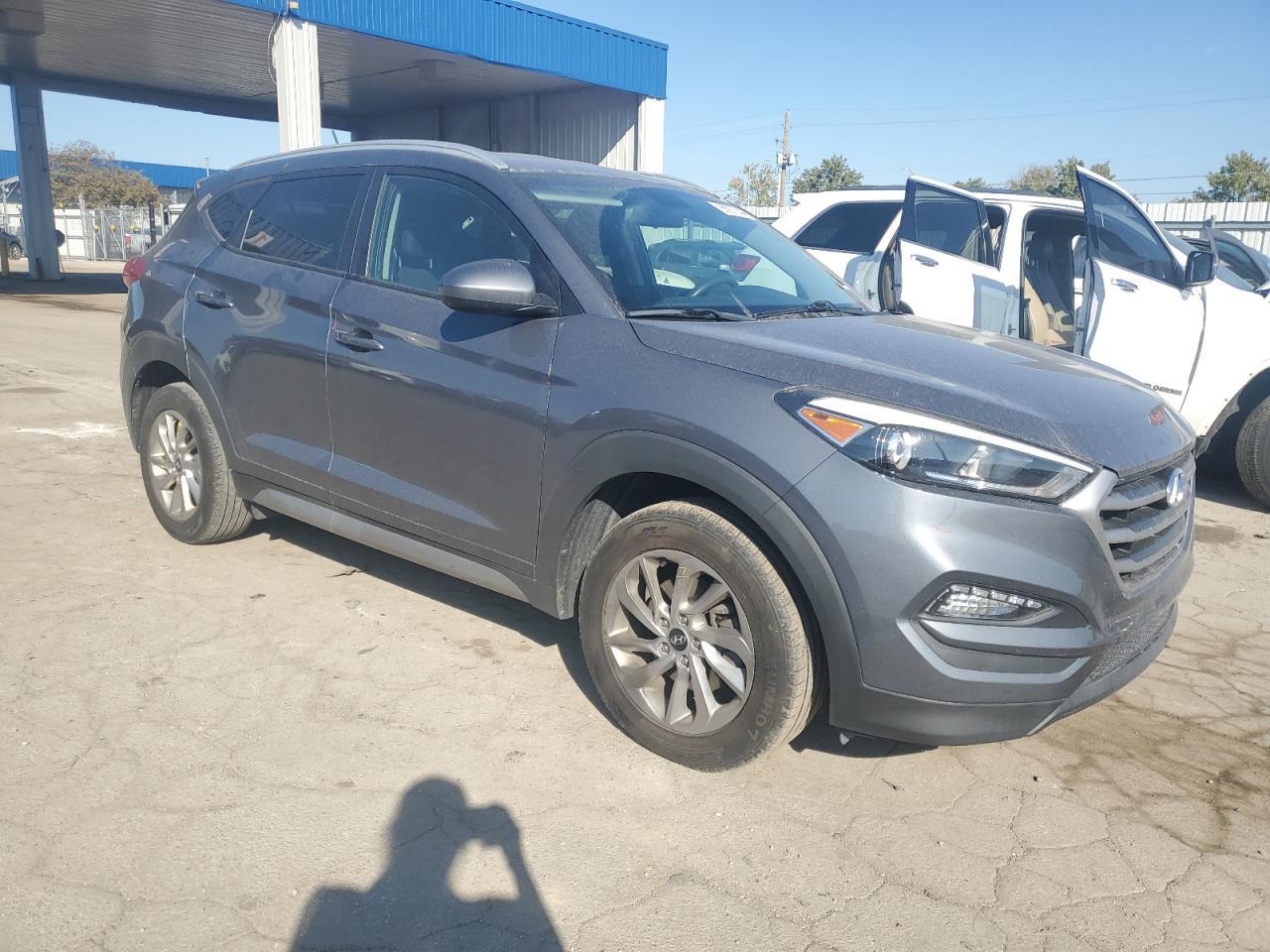 2017 Hyundai Tucson Limited - Image 4