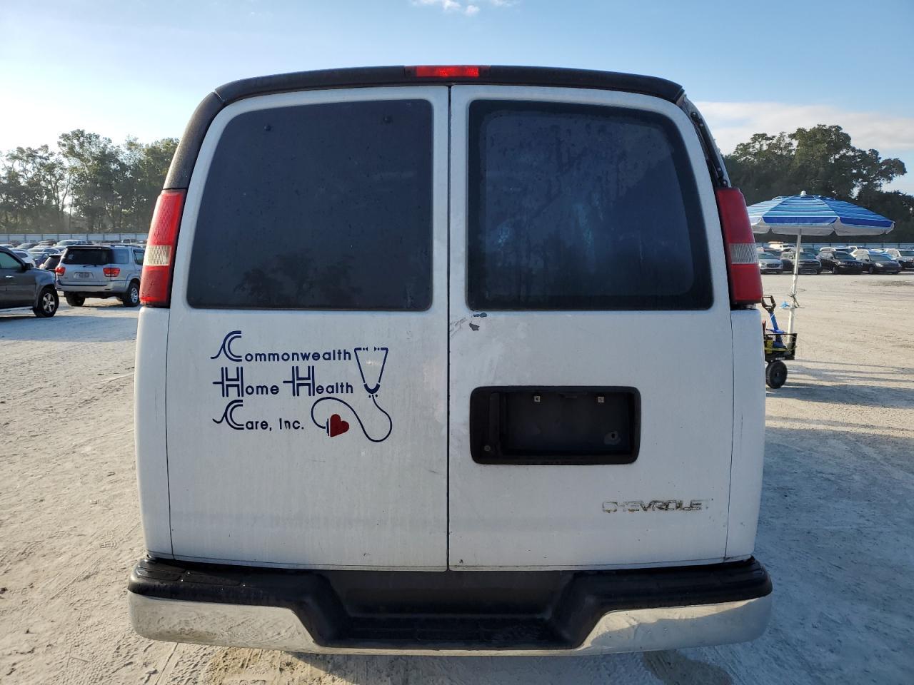 2017 GMC Savana G2500 - Фото 6