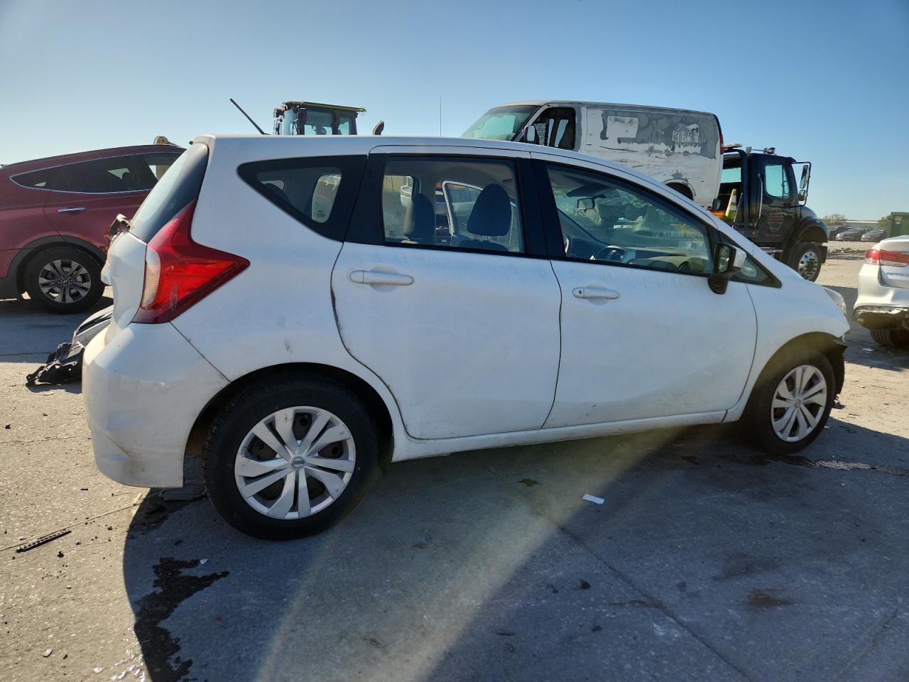 2017 Nissan Versa Note S - Фото 3