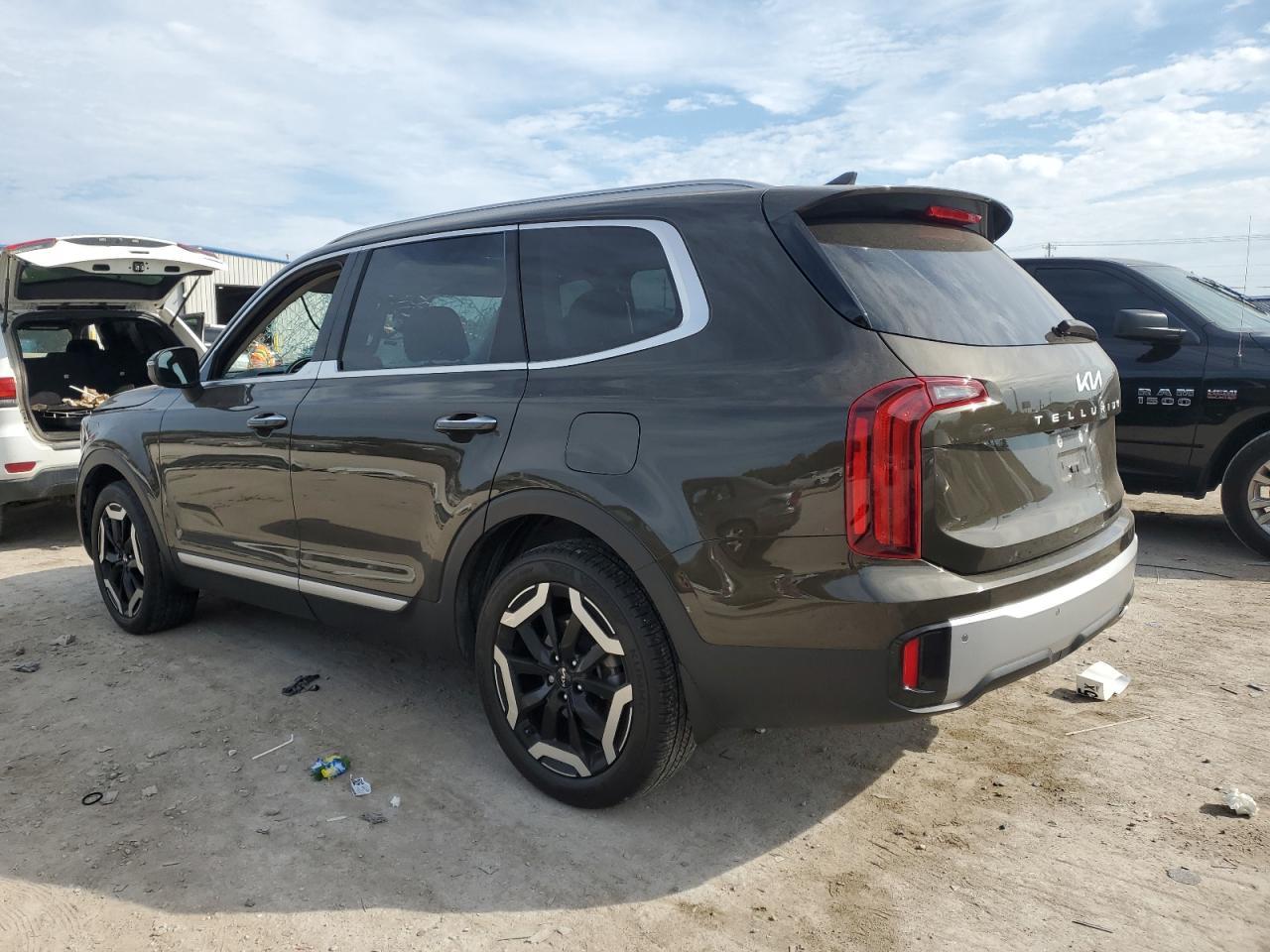 2023 Kia Telluride S - Фото 2