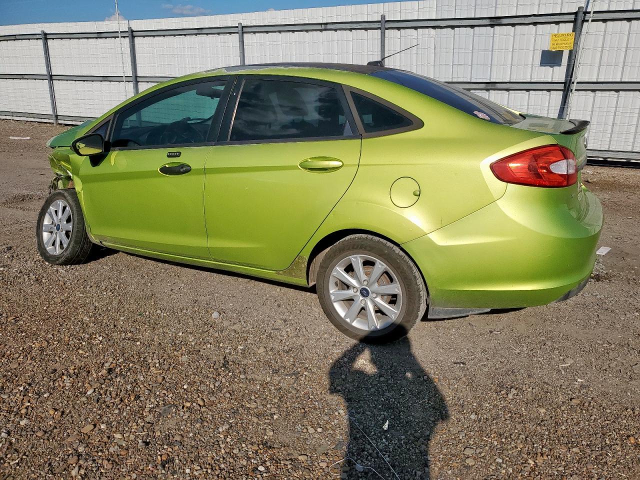 2011 Ford Fiesta Se - Фото 2