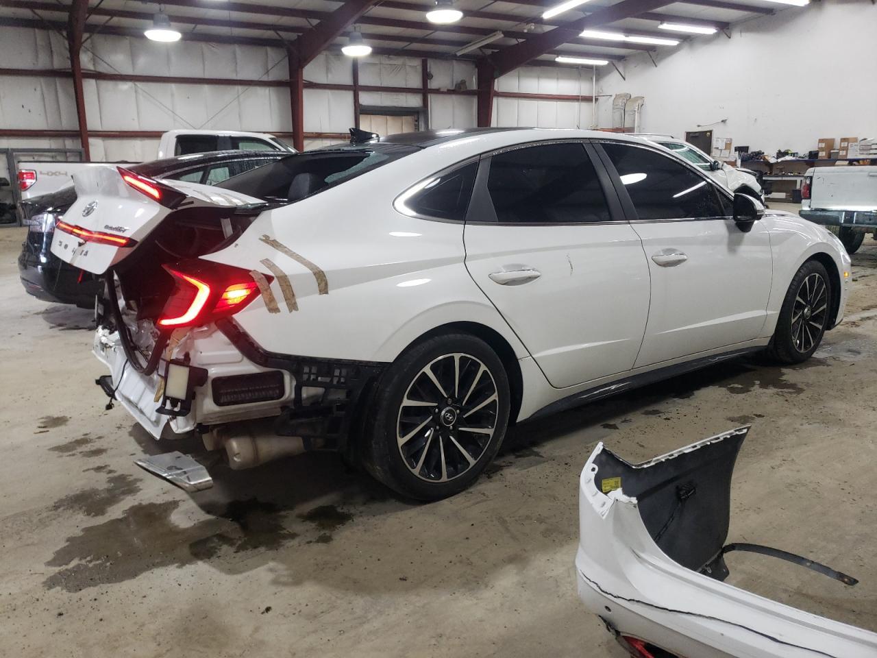 2021 Hyundai Sonata Limited - Фото 3