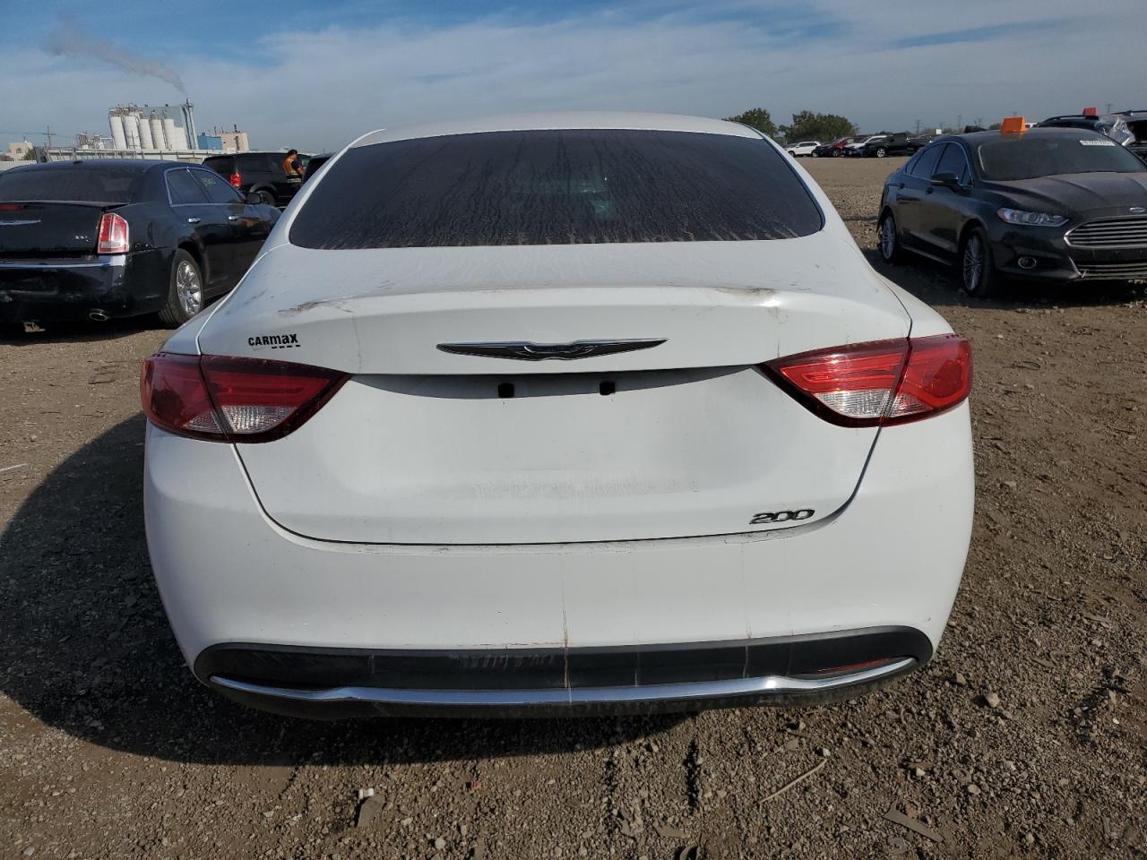 2015 Chrysler 200 Limited - Image 6
