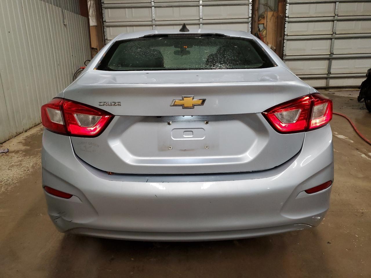 2018 Chevrolet Cruze Ls - Фото 6