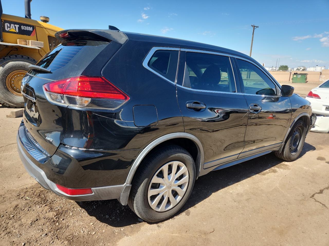 2017 Nissan Rogue - Image 3