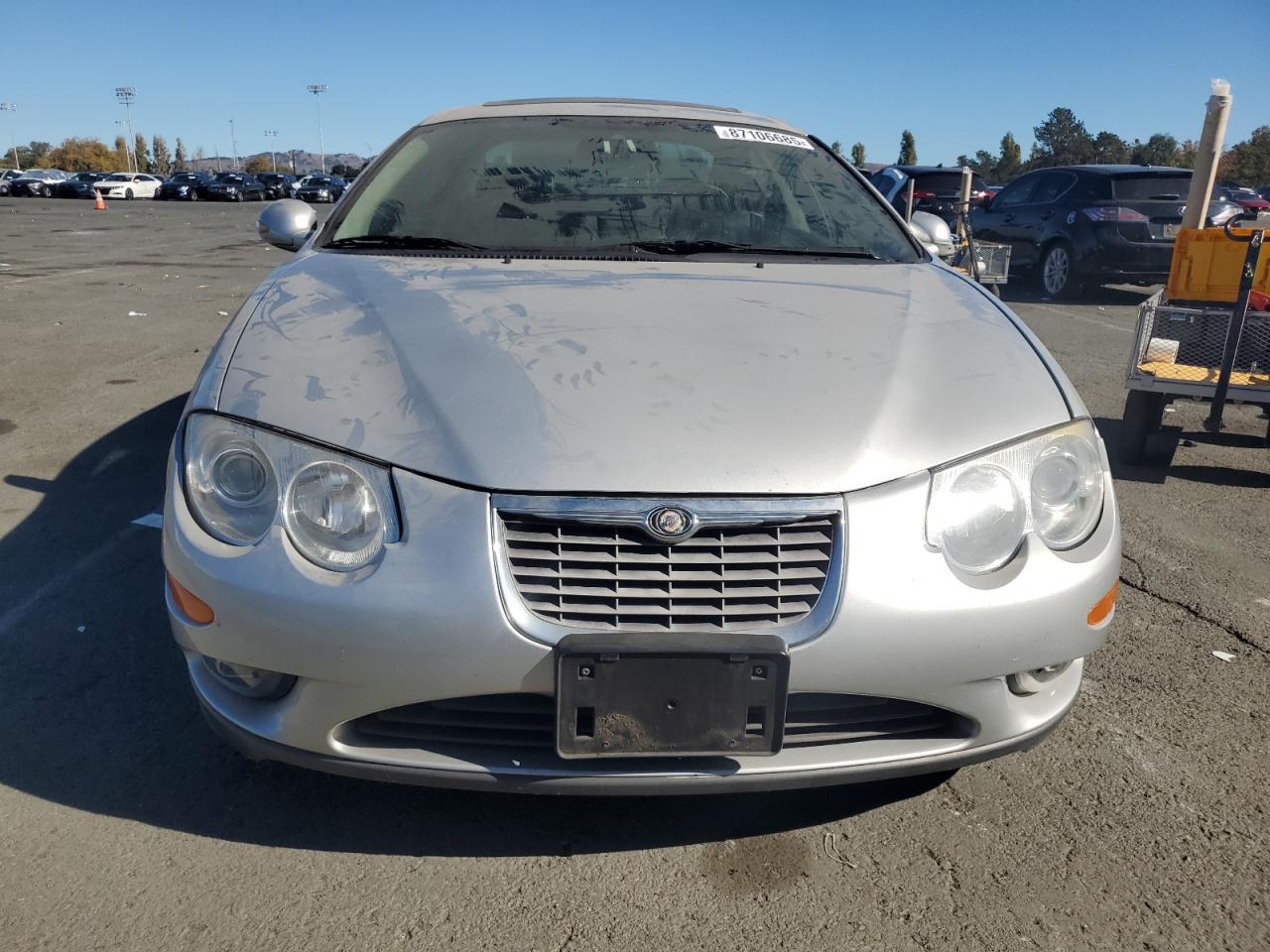 2004 Chrysler 300 - Image 5