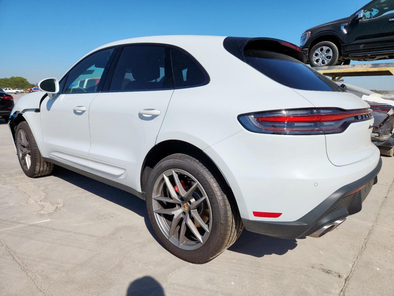 2025 Porsche Macan S - Фото 2
