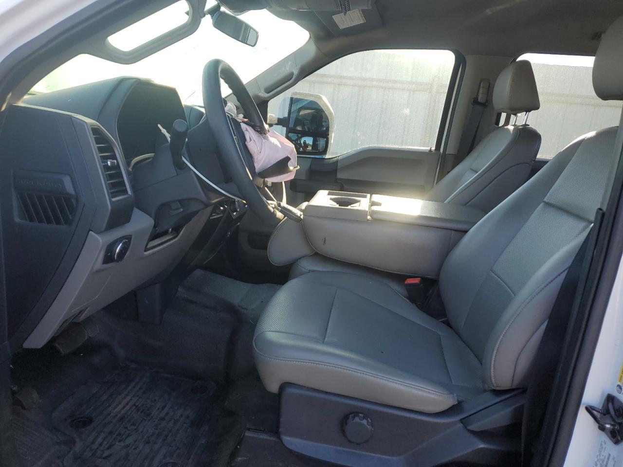 2022 Ford F250 Super Duty - Фото 7
