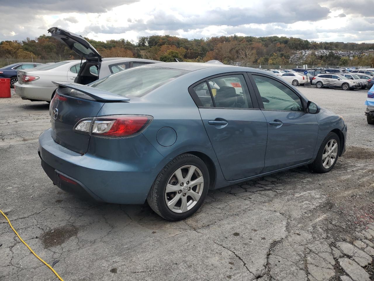 2010 Mazda 3 I - Фото 3