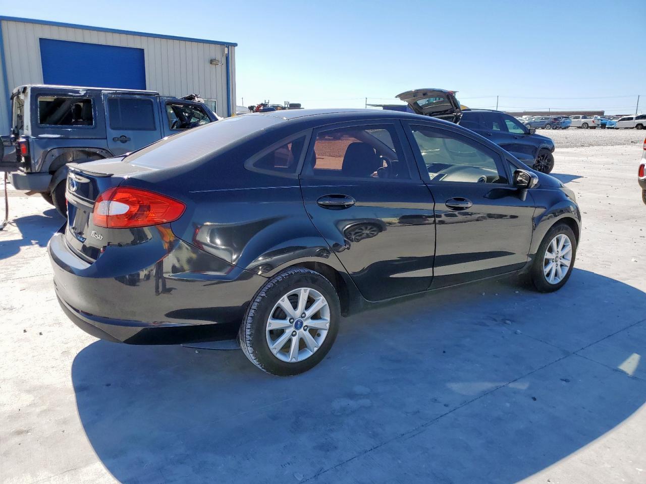 2013 Ford Fiesta Se - Фото 3