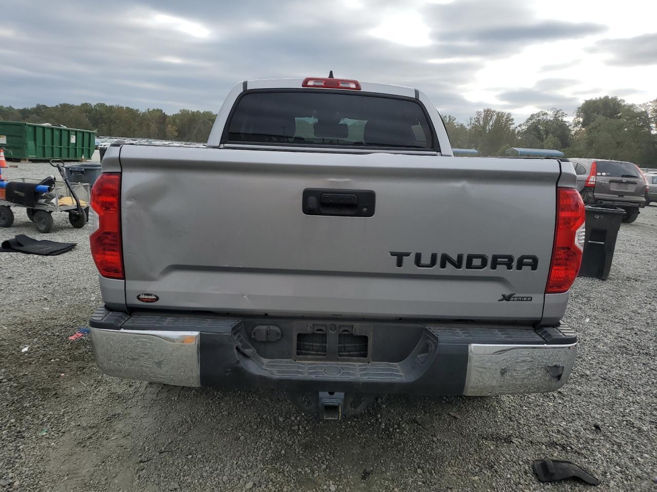 2020 Toyota Tundra Crewmax Sr5 - Image 6