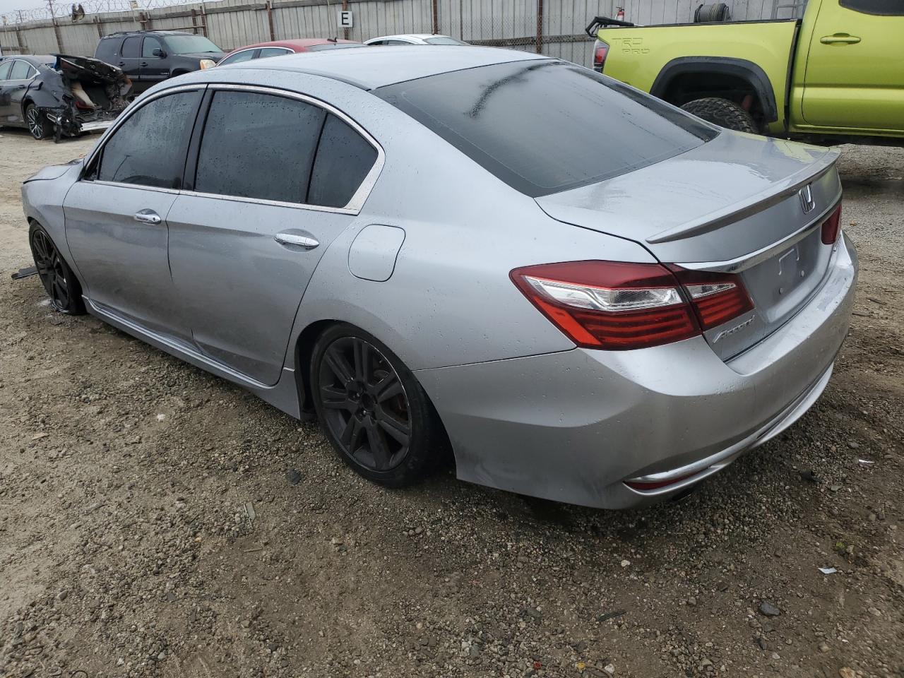 2016 Honda Accord Sport - Image 2