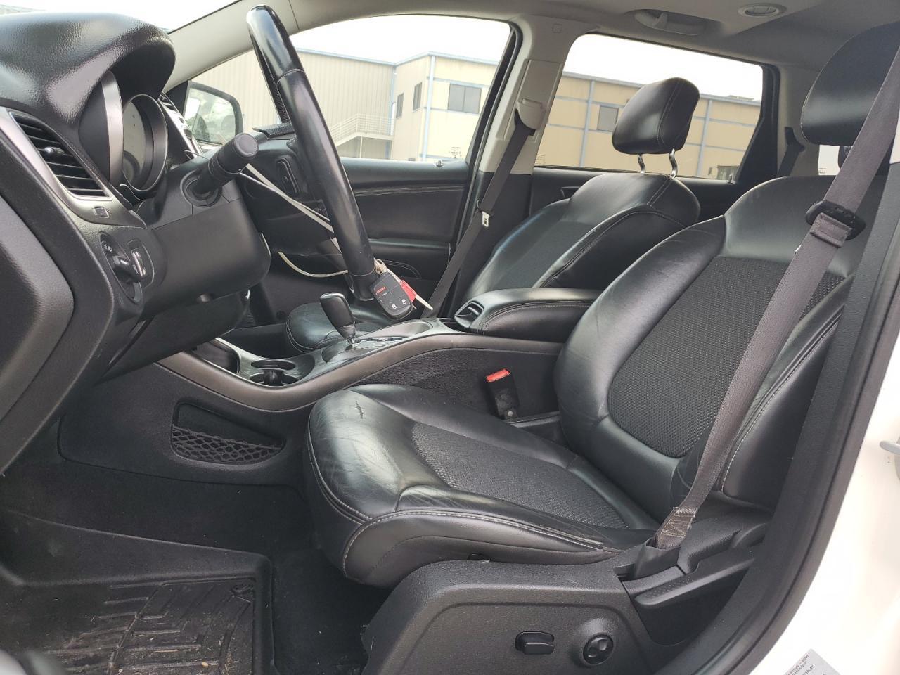 2017 Dodge Journey Crossroad - Image 7