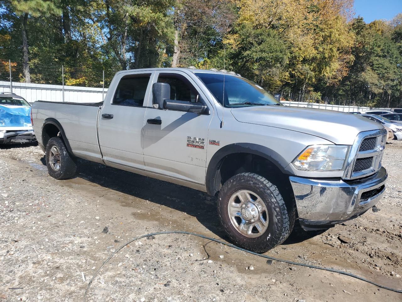 2014 Ram 2500 St - Image 4