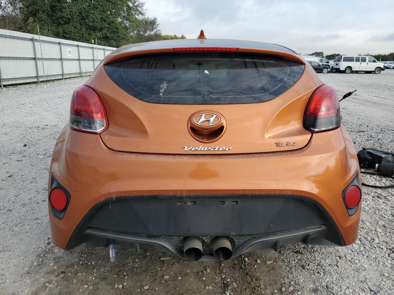 2015 Hyundai Veloster Turbo - Фото 6