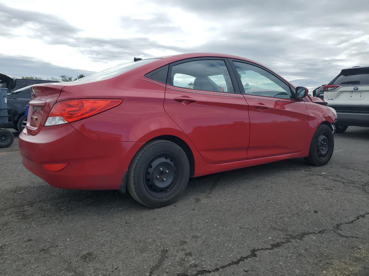 2012 Hyundai Accent Gls - Фото 3