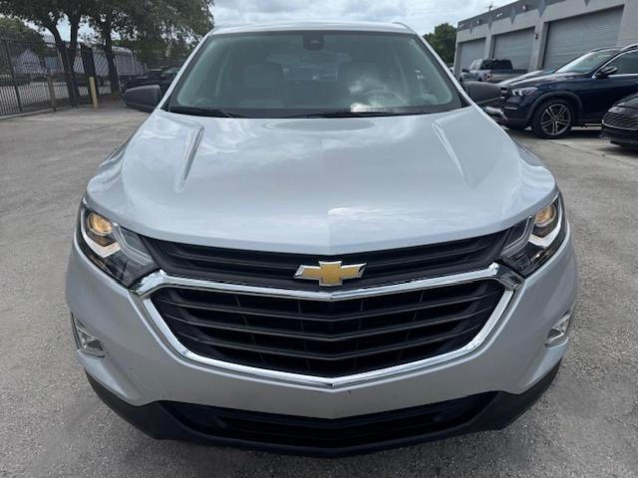2020 Chevrolet Equinox Ls - Image 5