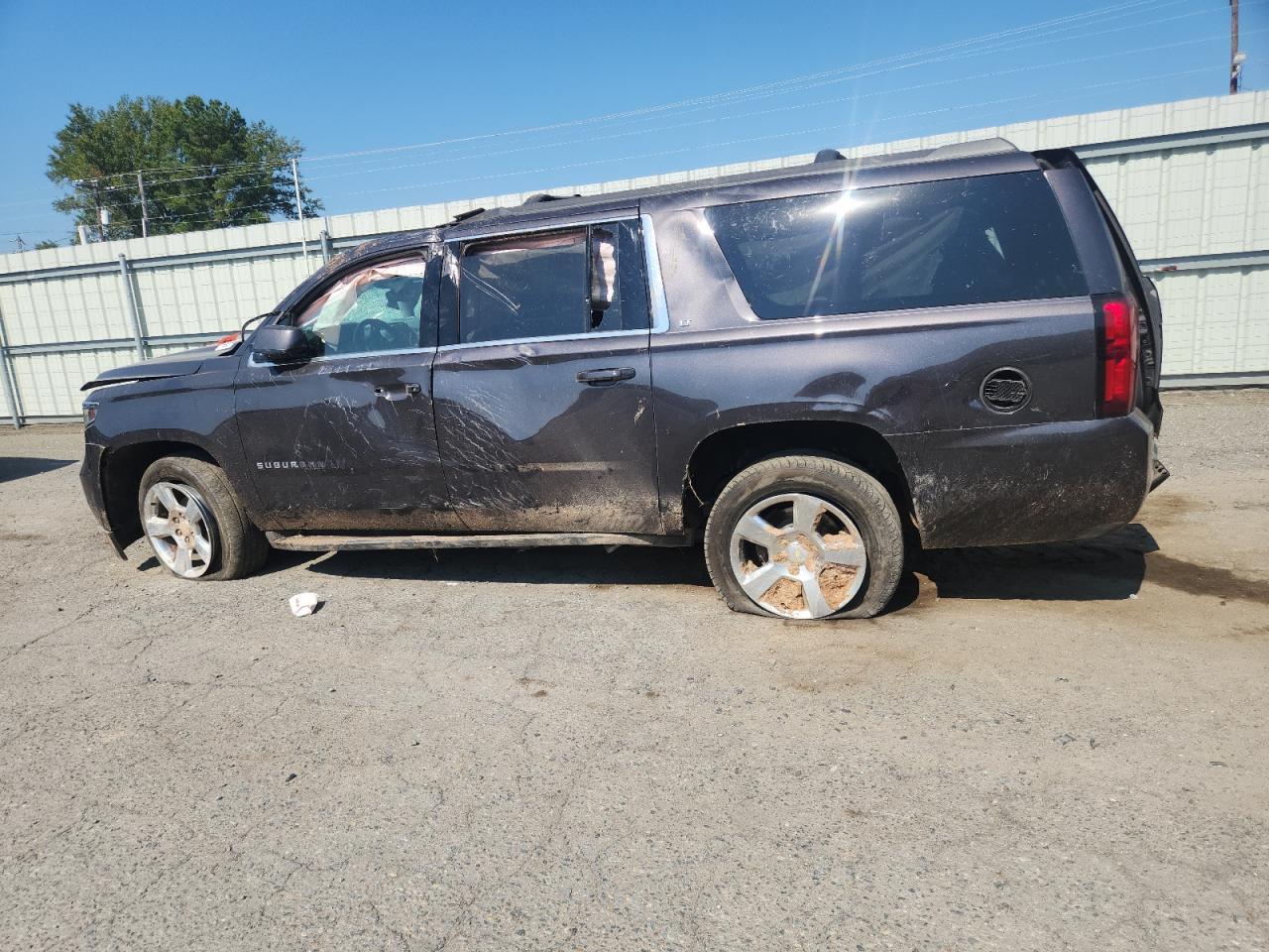 2016 Chevrolet Suburban C1500 Lt - Фото 2
