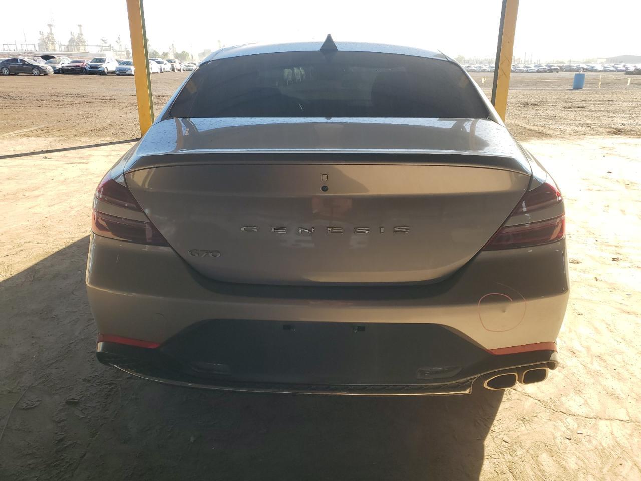 2022 Genesis G70 Base - Фото 6