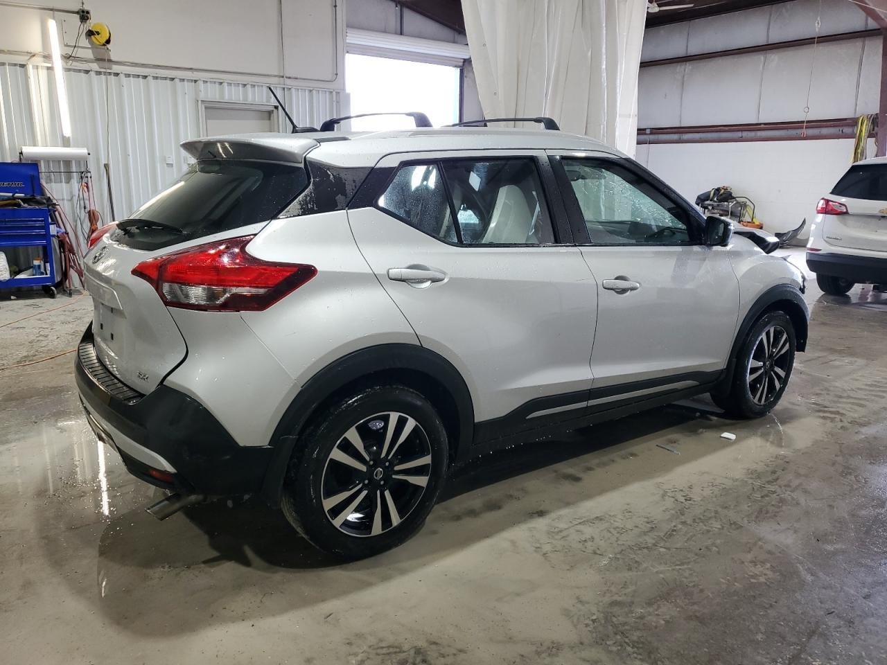 2019 Nissan Kicks S - Image 3