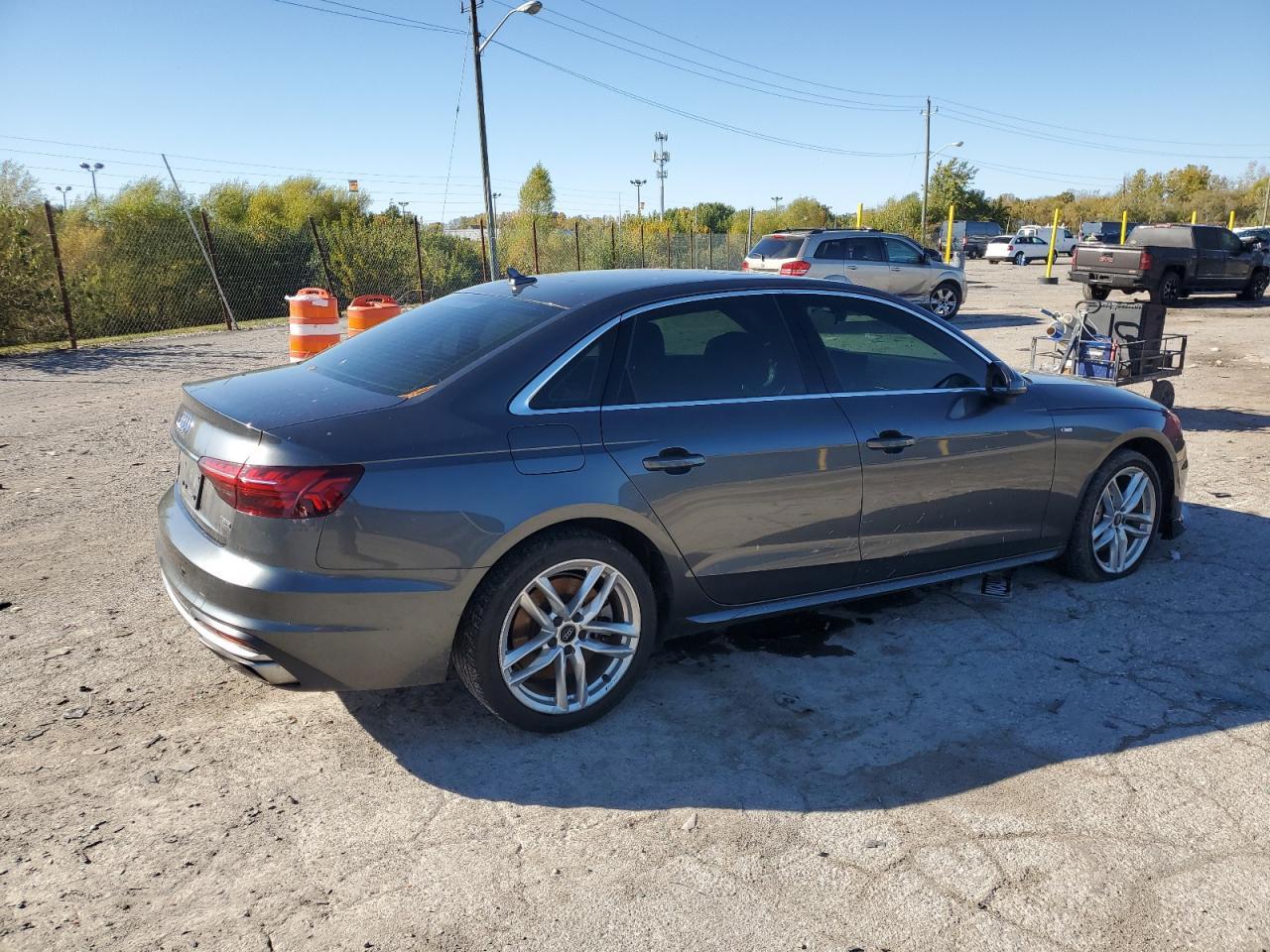 2020 Audi A4 Premium - Фото 3