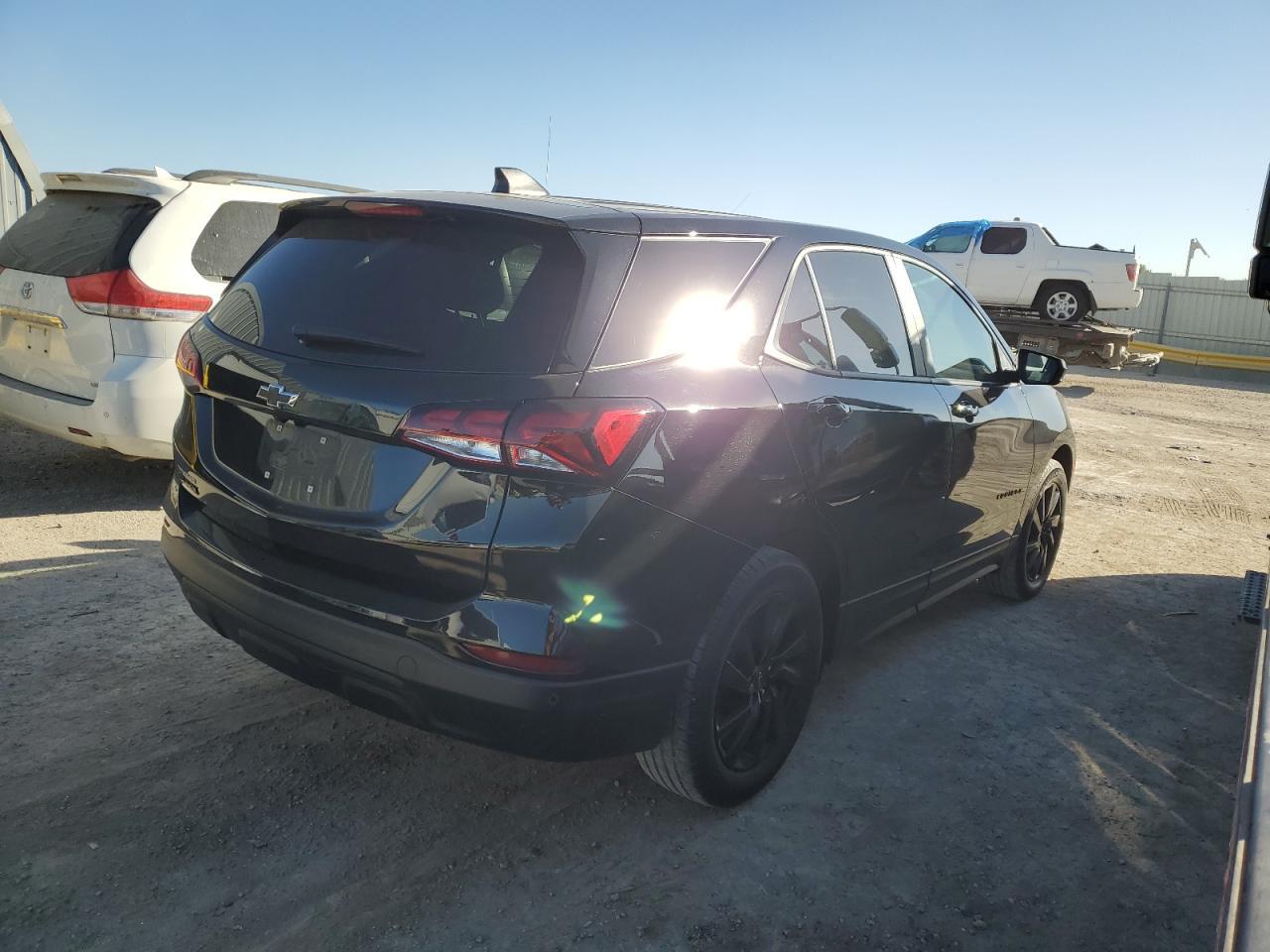 2024 Chevrolet Equinox Ls - Фото 3