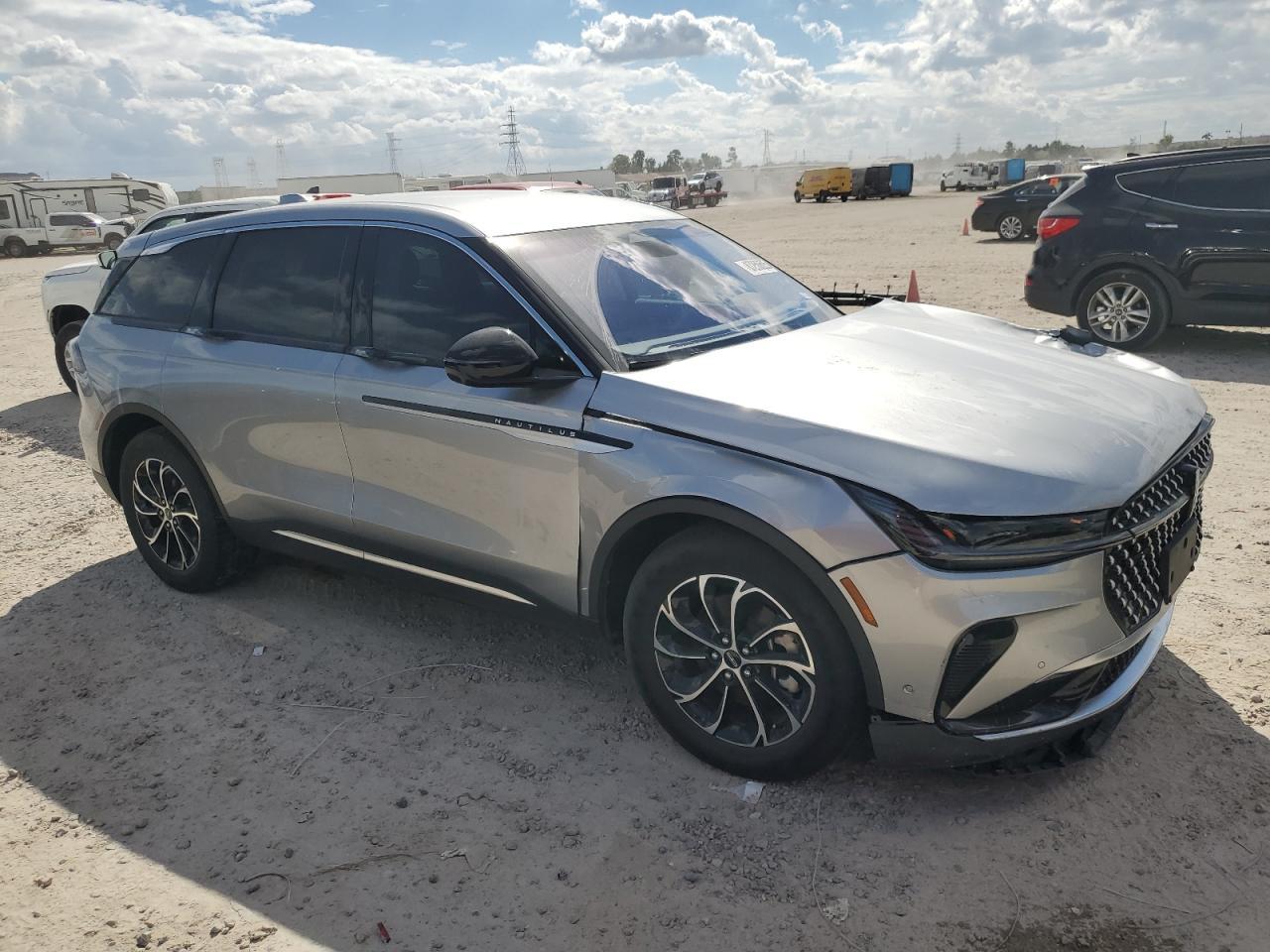 2024 Lincoln Nautilus Premiere - Image 4