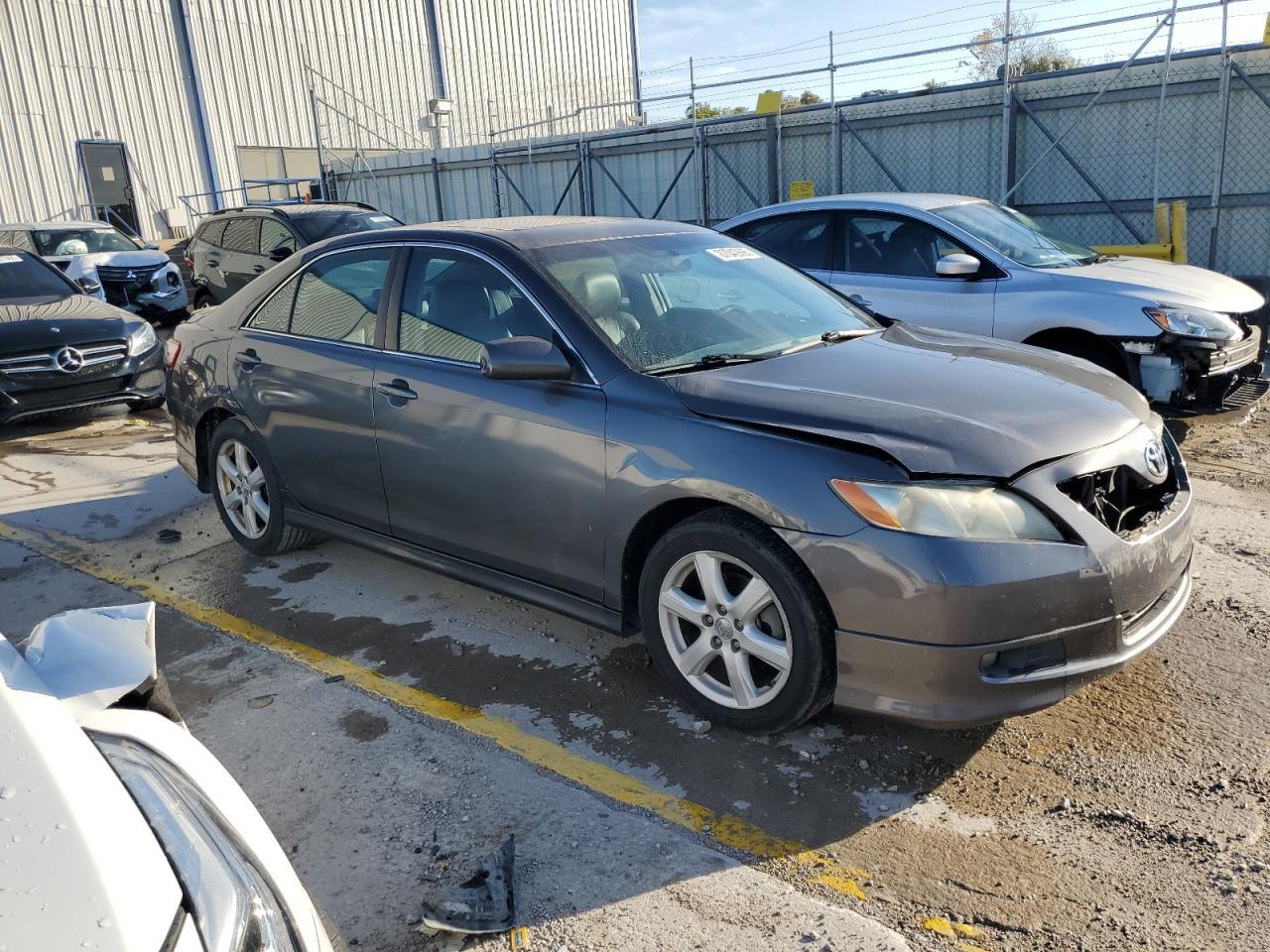 2009 Toyota Camry Se - Image 4