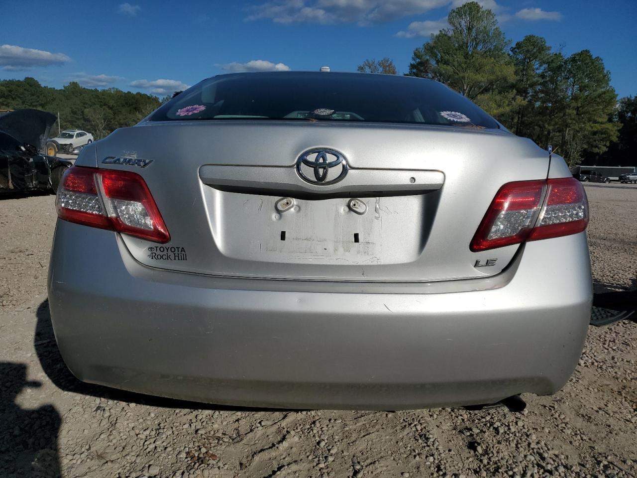 2010 Toyota Camry Base - Фото 6